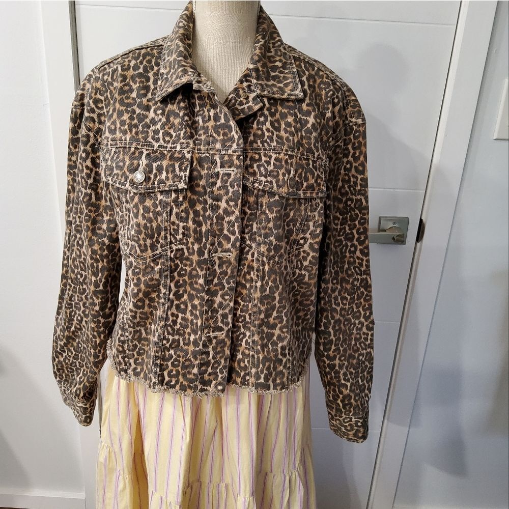 Free People Cropped Cheetah Print Denim Jacket Size M - Picture 3 of 15